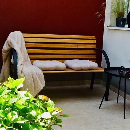 Studio Apartment Stazion With Free Parking พาซิน ภายนอก รูปภาพ