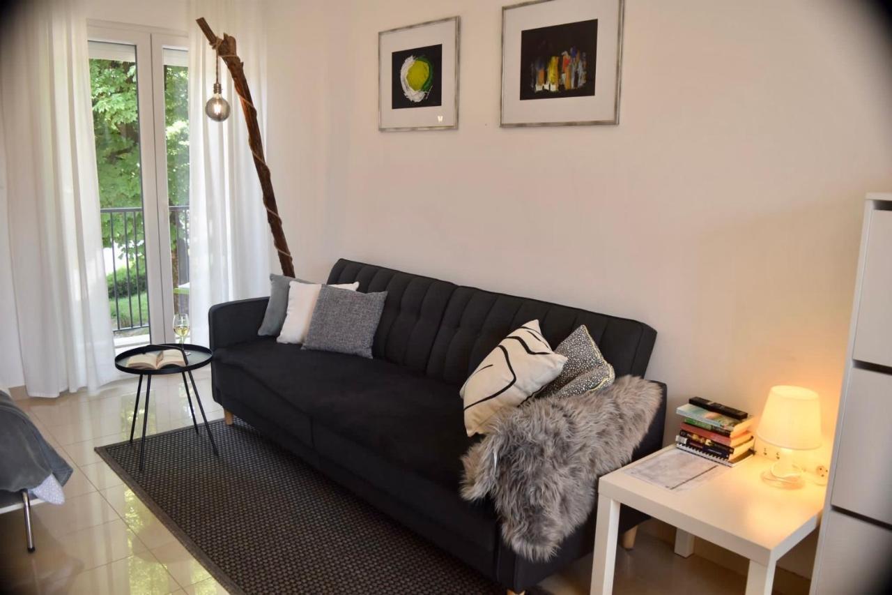 Studio Apartment Stazion With Free Parking พาซิน ภายนอก รูปภาพ