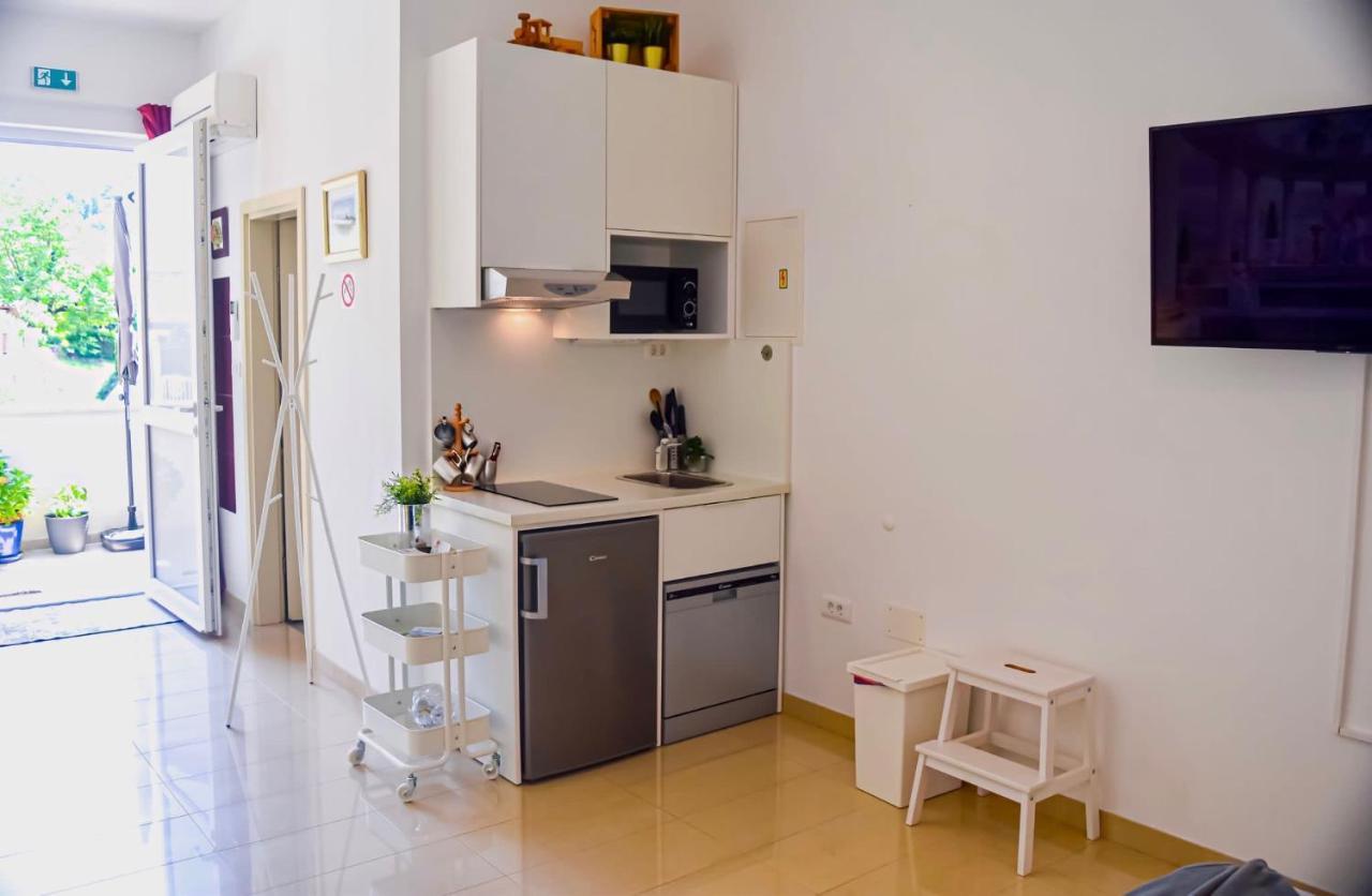 Studio Apartment Stazion With Free Parking พาซิน ภายนอก รูปภาพ