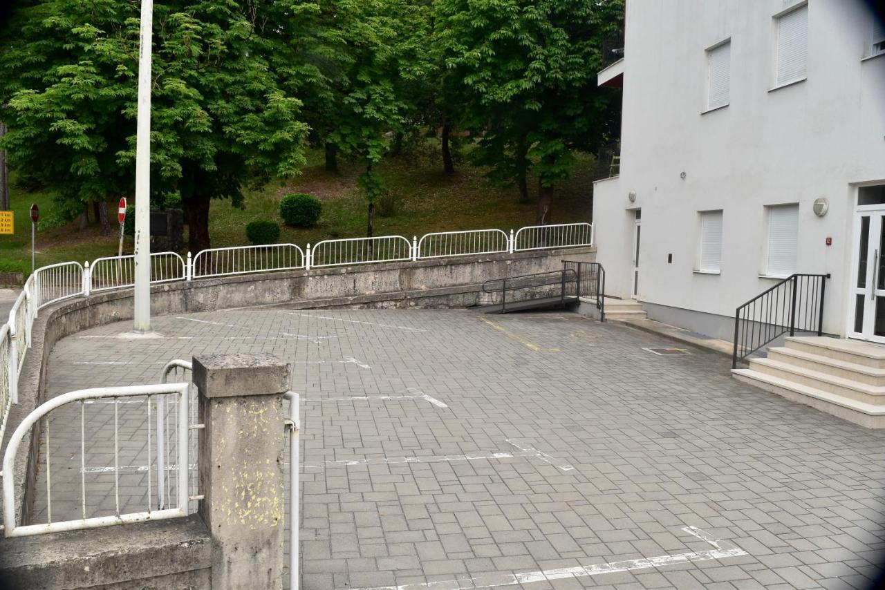Studio Apartment Stazion With Free Parking พาซิน ภายนอก รูปภาพ